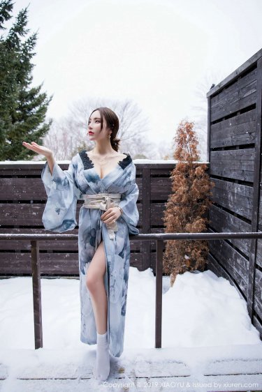 被同学盯住的柳慧阅读