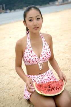 老卫在船上弄雨婷完整版